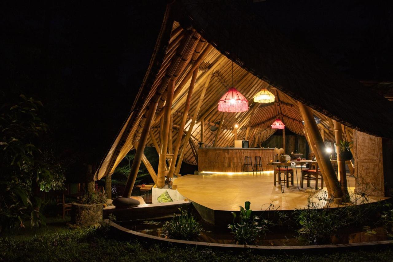 Bamboo Turtles Ecolodge Ubud Buitenkant foto